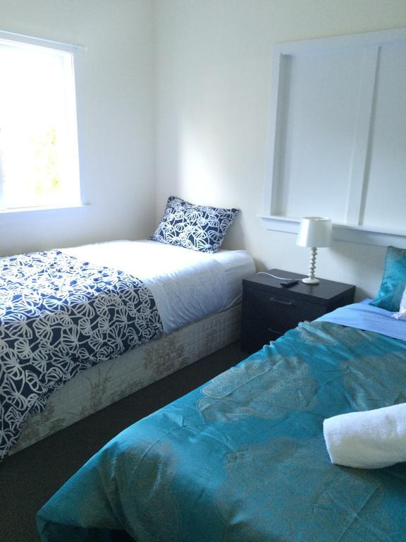 Water Lily Garden Bed & Breakfast Christchurch Bagian luar foto