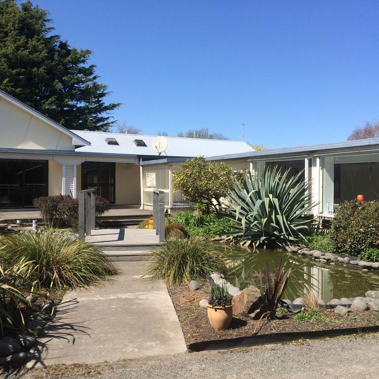 Water Lily Garden Bed & Breakfast Christchurch Bagian luar foto