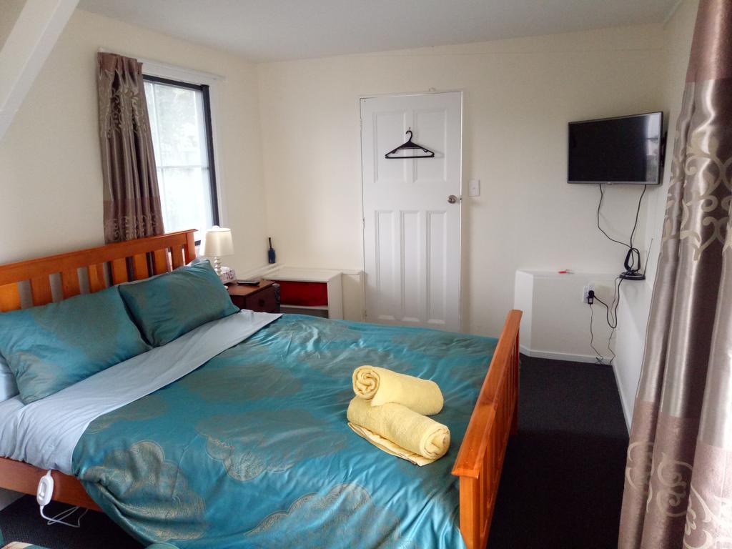 Water Lily Garden Bed & Breakfast Christchurch Bagian luar foto